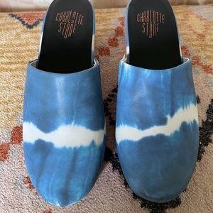Charlotte Stone flat form mule clogs in blue tie dye